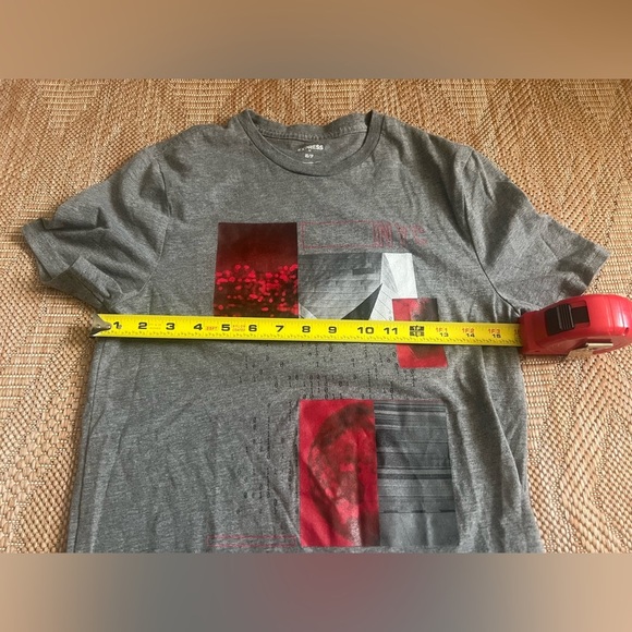 Express Men's NYC Graphic Short Sleeve Tshirt, Grey & Red,Size XS - Picture 4 of 7